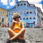 O que é Babywearing? Benefícios de Carregar o Bebê com Segurança