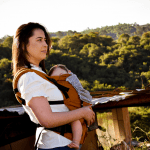 Bebê Pode Dormir no Sling? Veja Cuidados e Orientações