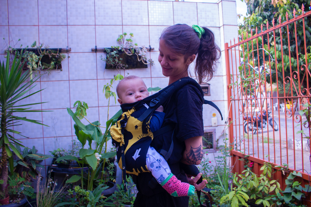 Sling Faz Mal Para a Coluna do Bebê Sling Faz Mal Para a Coluna do Bebê
