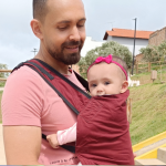 Por que os bebês pedem tanto colo? O que a ciência sabe sobre essa necessidade